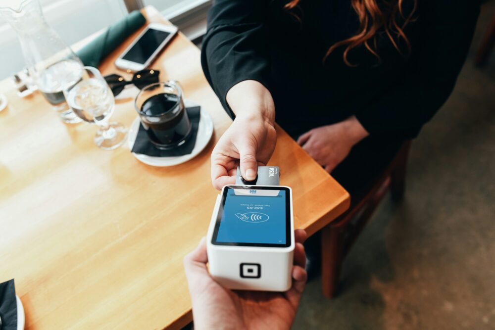 Customer tipping at a coffee shop